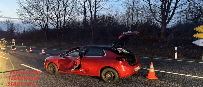 Verkehrsunfall – Person eingeschlossen